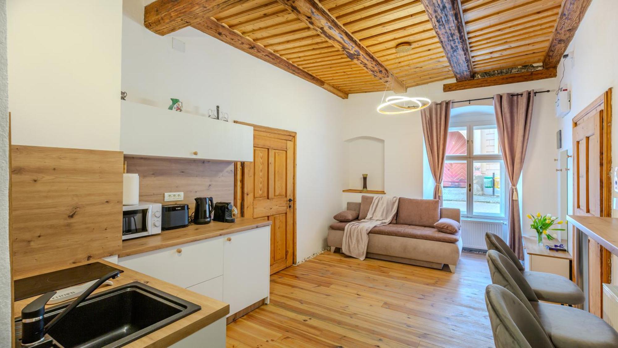 Ch6 By Rentable Apartment